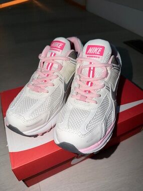 Nike VOMERO 5 White and Pink Women's Running Sneakers
